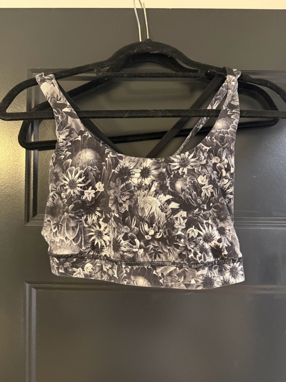 Lululemon Floral Print Sports Bra - Black & White
